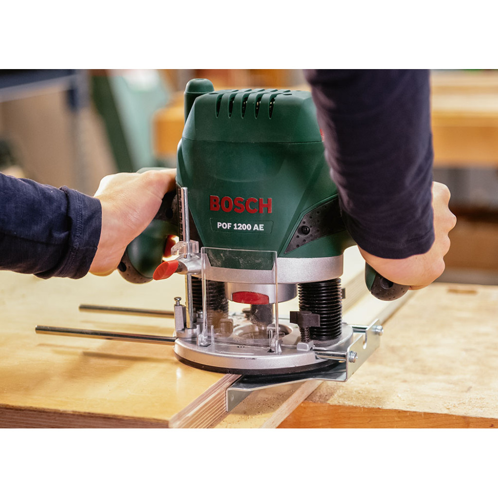 Електрическа оберфреза Bosch POF 1200 AE, 1200 W, 6-8 мм (060326A100) - от Etools.bg Електрическа оберфреза Bosch POF 1200 AE, 1200 W, 6-8 мм (060326A100)