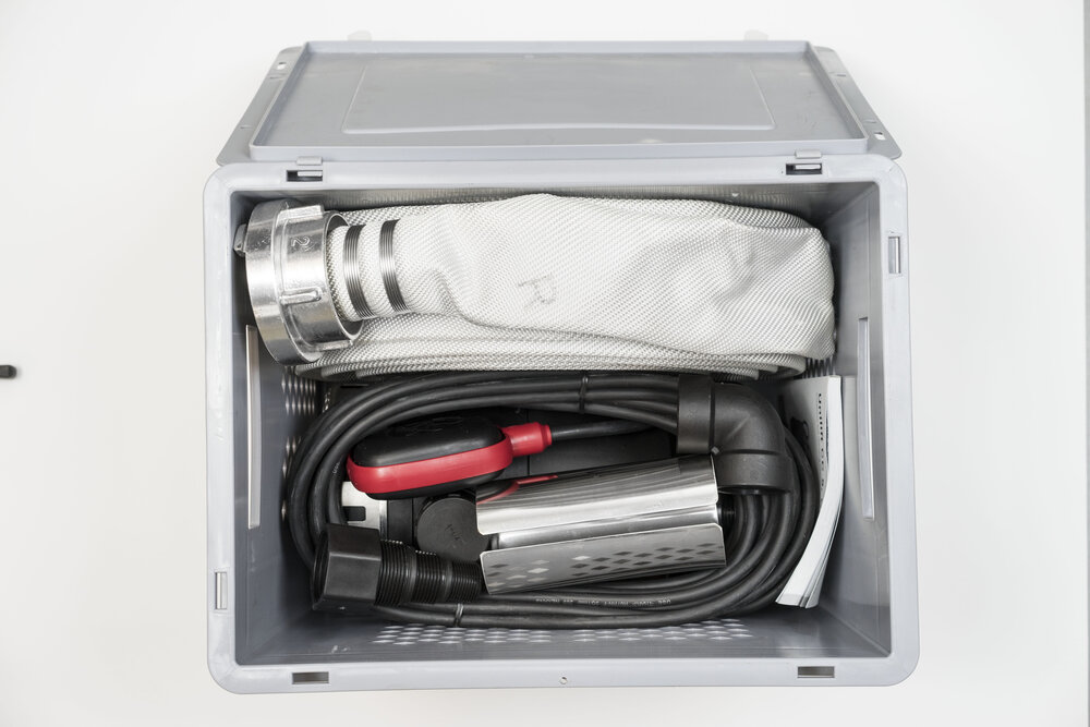 Електрическа потопяема помпа с поплавък, маркуч и кутия Grundfos MULTIBOX UNILIFT CC7-A1, 380 W, 9 м3/ч (97519841)