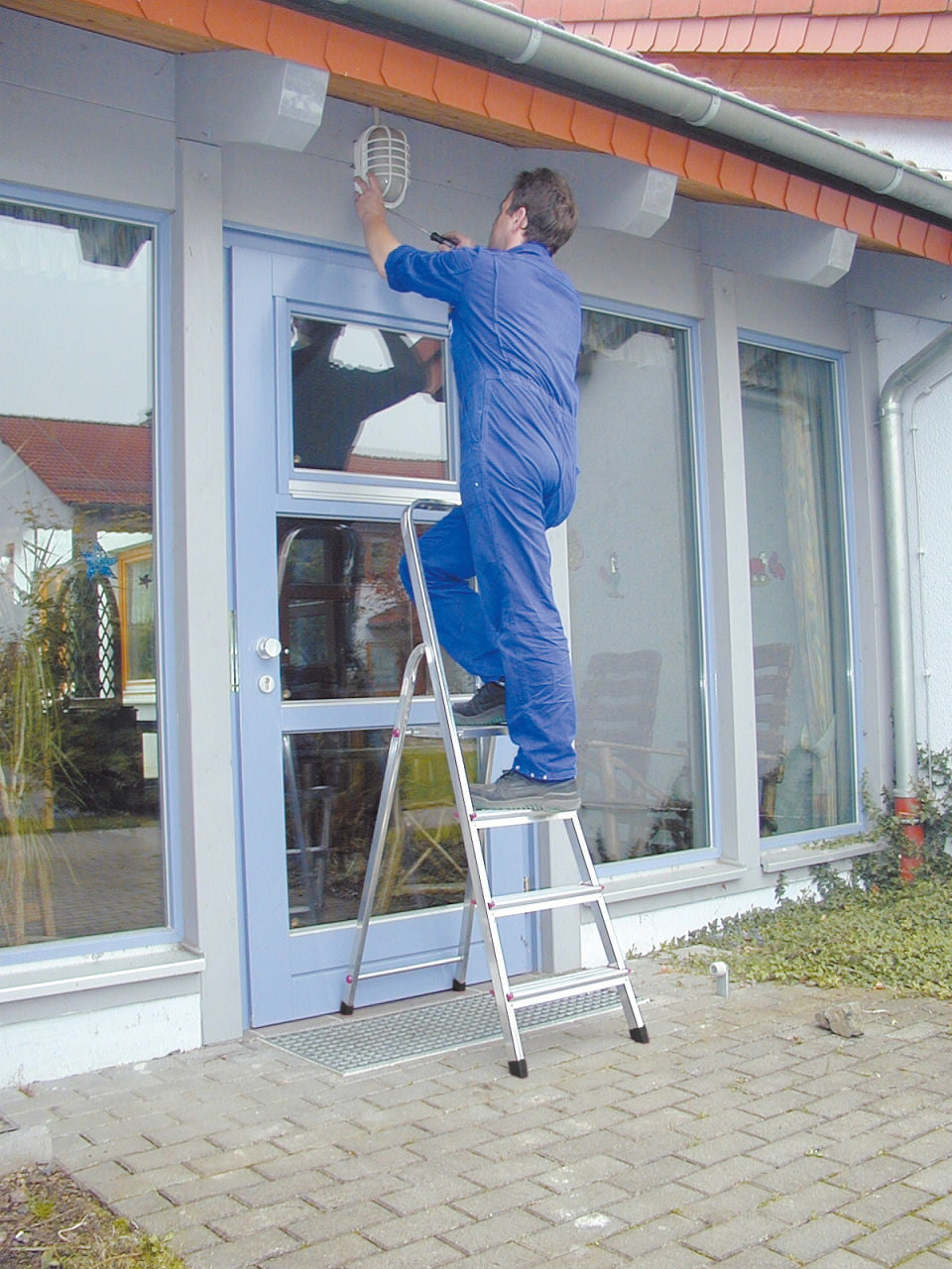 Алуминиева домакинска стълба Krause Corda, 3+1 (03020705)