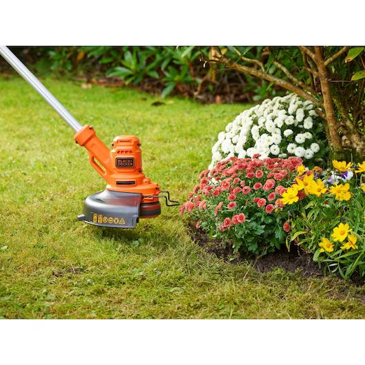 Електрически тример Black&Decker BESTA525, 450 W, 20 см - от Etools.bg Електрически тример Black&Decker BESTA525, 450 W, 20 см