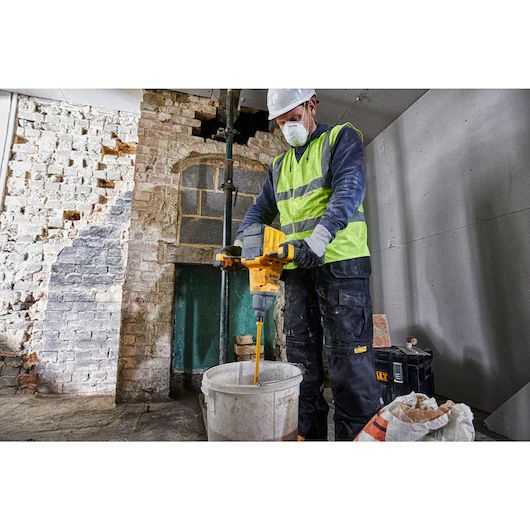 Акумулаторна бъркалка за строителни смеси DeWALT DCD240N, 54 V, 160 мм, без батерии и зарядно устройство