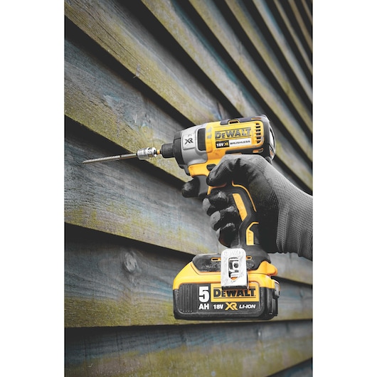 Комплект акумулаторни инструменти DeWALT DCK266P2, 18 V, 70 Nm