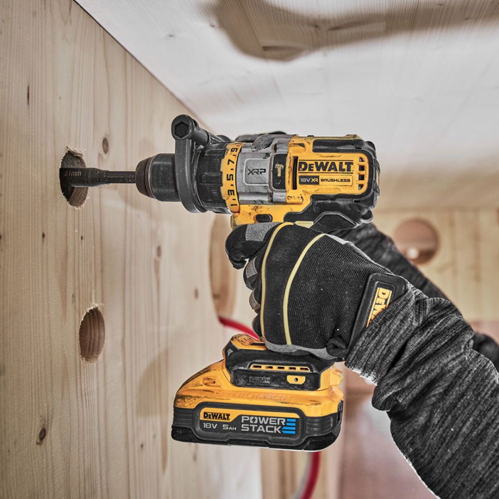 Комплект акумулаторни инструменти DeWALT DCK2052H2T, DCD999, DCF850, 18 V, 5 Ah