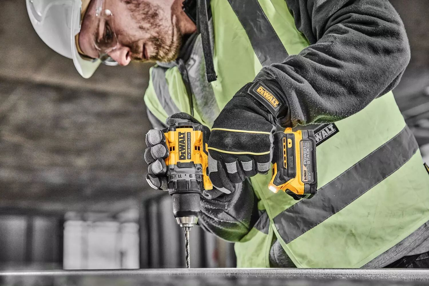 Акумулаторен винтоверт DeWALT DCD777D2K, 18 V, 2 Ah, 65 Nm, 1.5-13 мм - от Etools.bg Акумулаторен винтоверт DeWALT DCD777D2K, 18 V, 2 Ah, 65 Nm, 1.5-13 мм