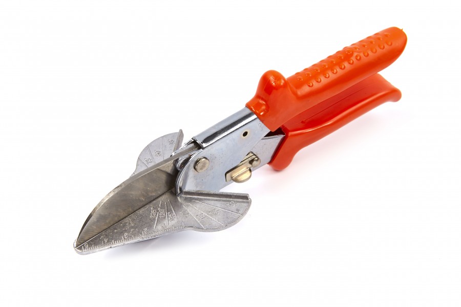 Ръчни инструменти / Ръчни ножици / Ножица за рязане на пластмаса, первази, лайсни  с променливо водене HBM 6363,  от 45 до 135°