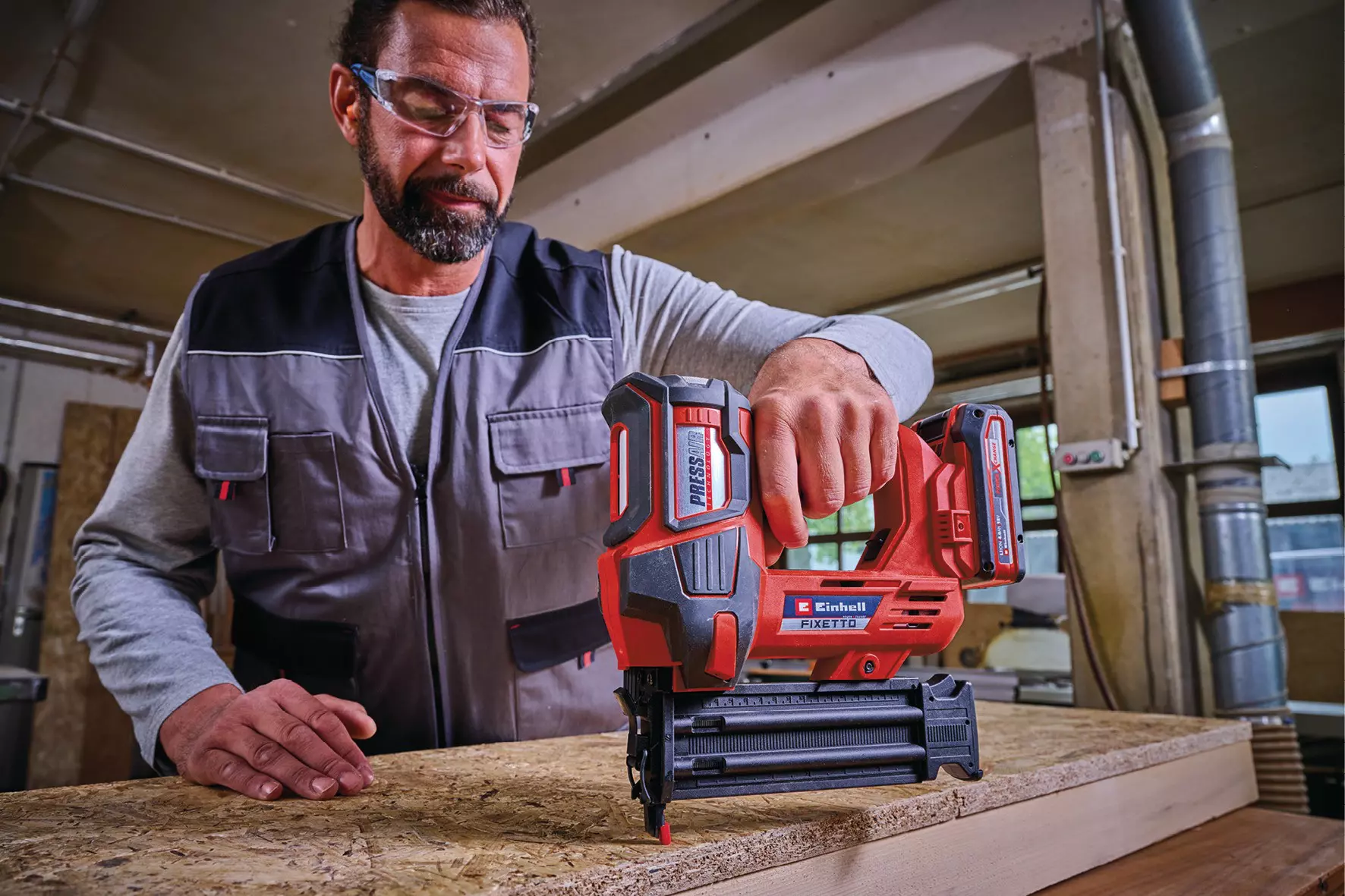 Акумулаторен такер Einhell FIXETTO 18/50 N, 18 V, 15-50 мм, без батерия и зарядно устройство (4257795) - от Etools.bg Акумулаторен такер Einhell FIXETTO 18/50 N, 18 V, 15-50 мм, без батерия и зарядно устройство (4257795)