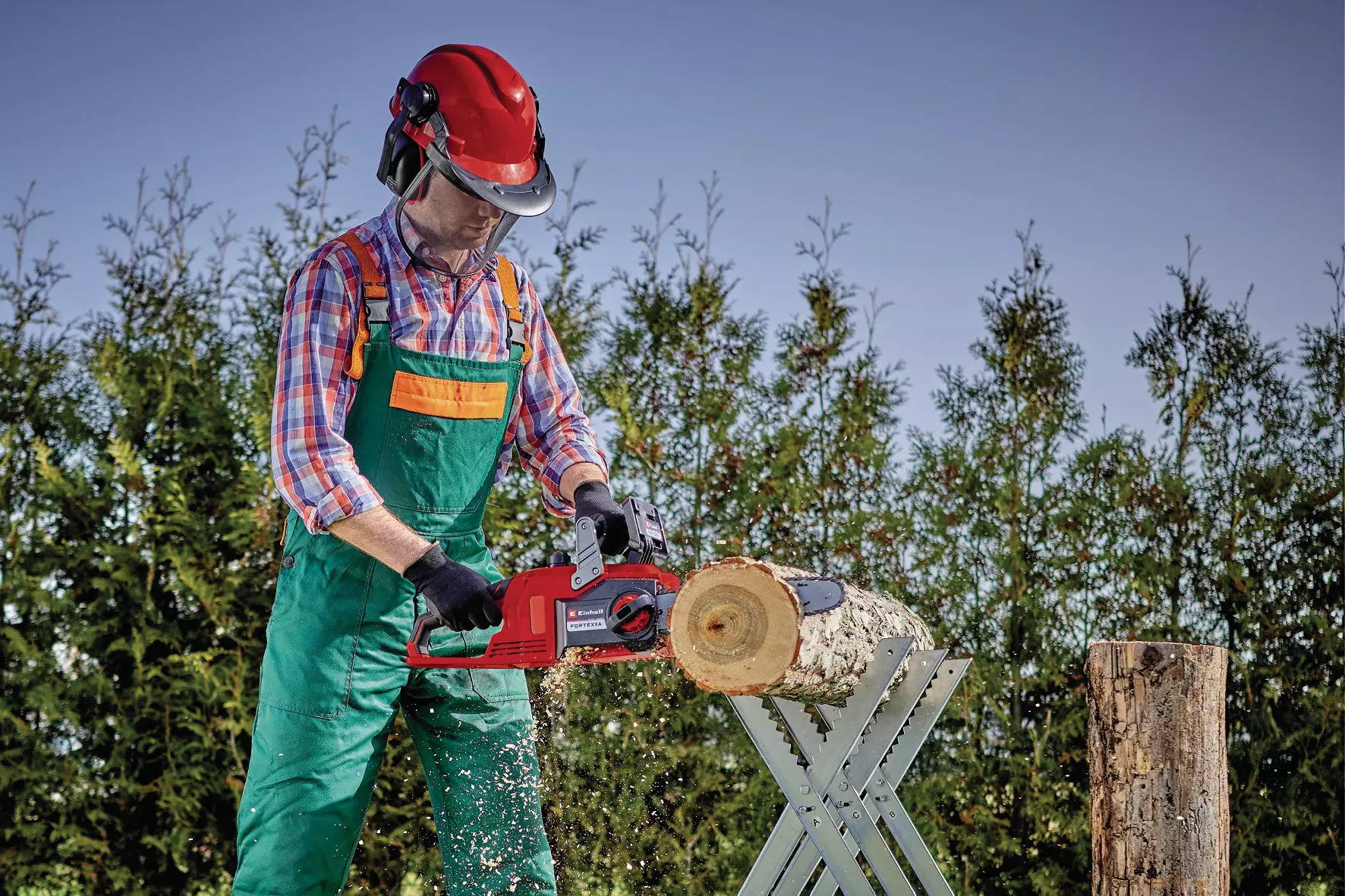Акумулаторен верижен трион Einhell FORTEXXA 18/30 Power X-Change TE-CD, 18 V, 300 мм, без батерии и зарядно устройство (4600010) - от Etools.bg Акумулаторен верижен трион Einhell FORTEXXA 18/30 Power X-Change TE-CD, 18 V, 300 мм, без батерии и зарядно устройство (4600010)