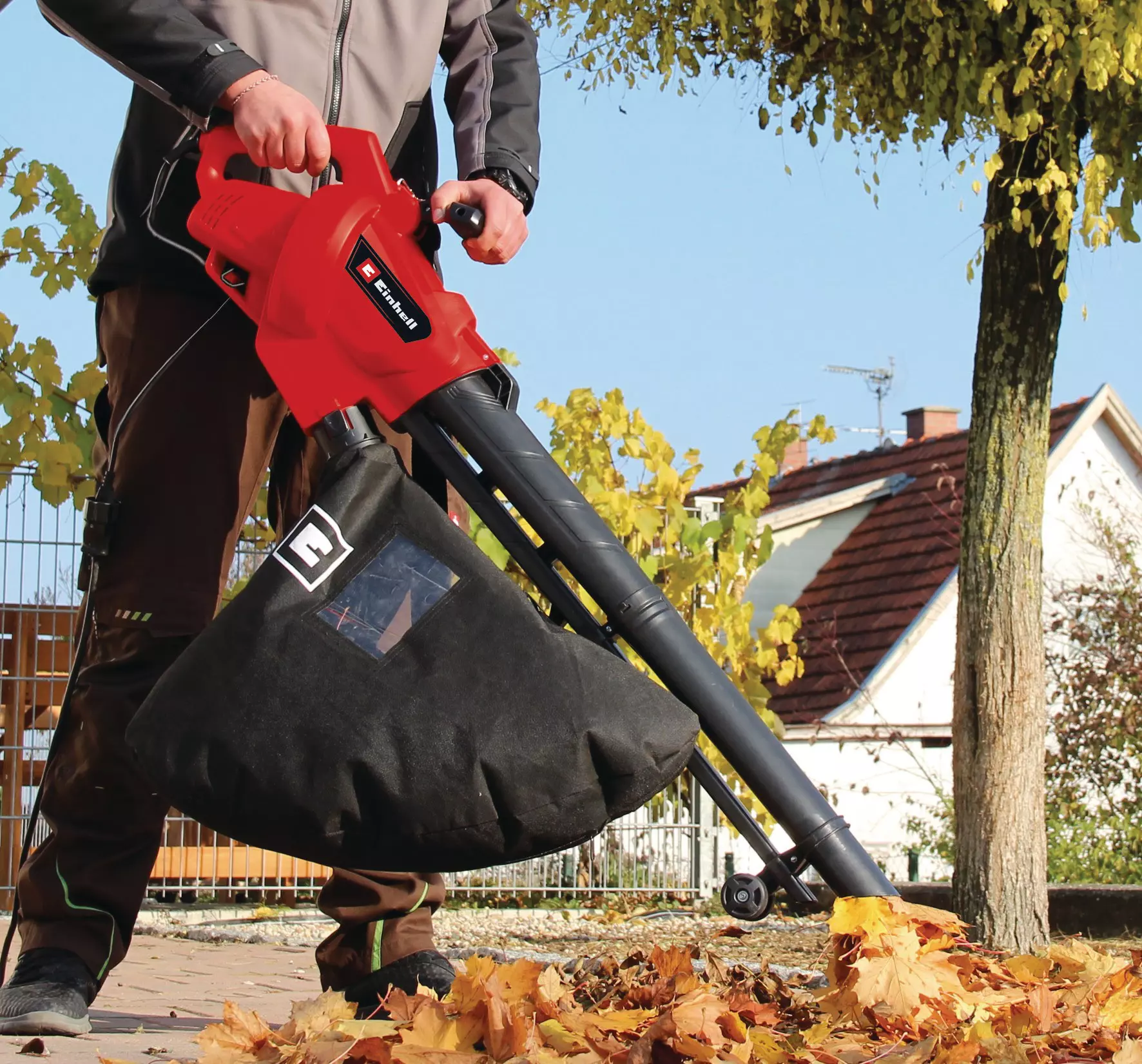 Електрически листосъбирач Einhell GC-EL 3024 E, 3000 W, 650 м³/ч, 40 л (3433370) - от Etools.bg Електрически листосъбирач Einhell GC-EL 3024 E, 3000 W, 650 м³/ч, 40 л (3433370)