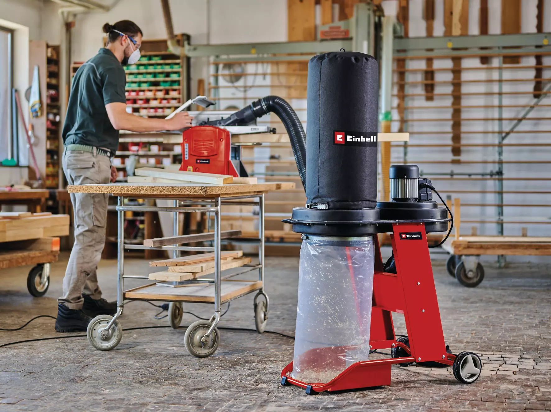 Електрически прахоуловител Einhell TE-VE 550 E, 550 W, 1150 м3/ч, 65 л (4304156) - от Etools.bg Електрически прахоуловител Einhell TE-VE 550 E, 550 W, 1150 м3/ч, 65 л (4304156)