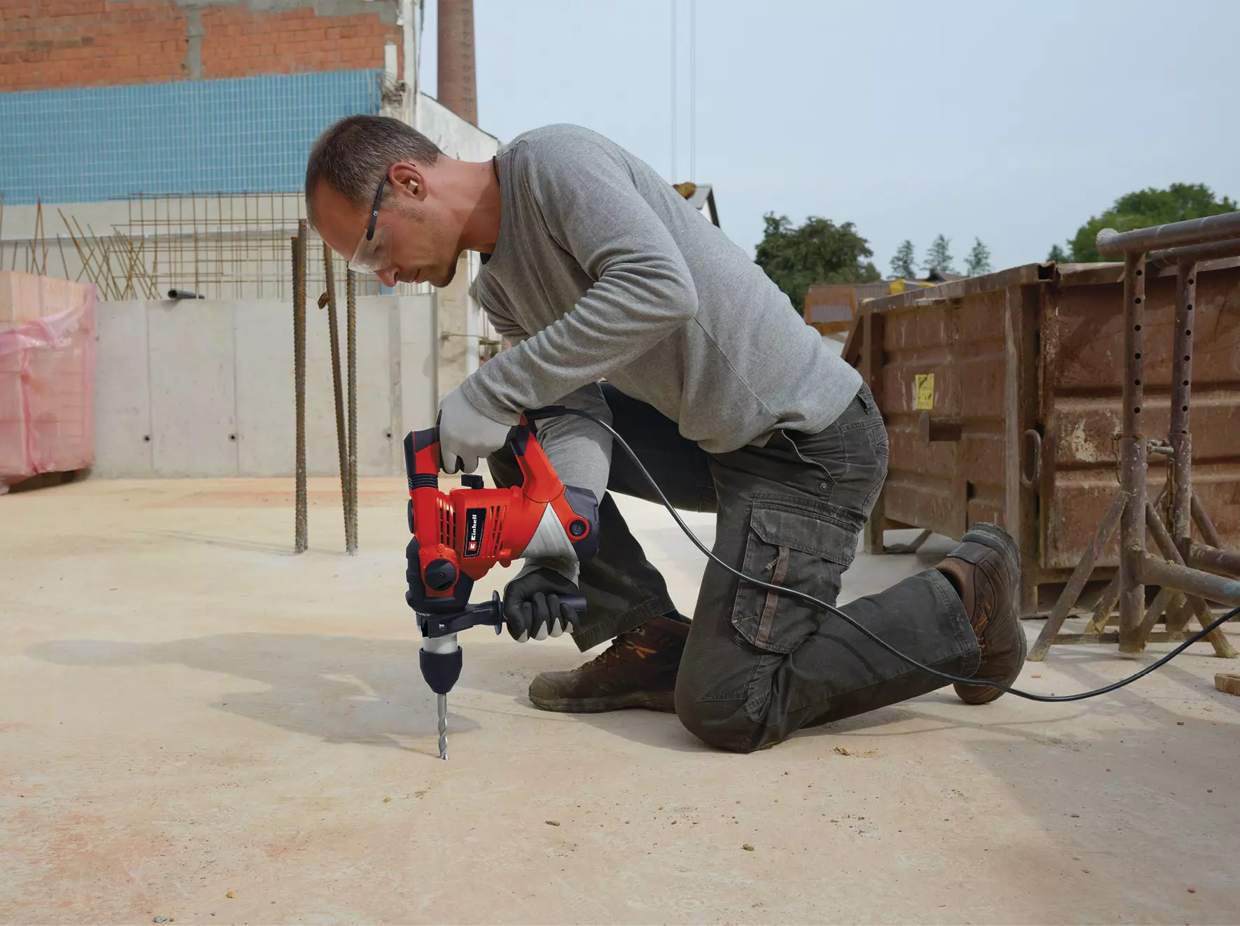 Електрически перфоратор Einhell TH-RH 1600, 1600 W, 800 об/мин, 3900 уд/мин, 4 J (4258478) - от Etools.bg Електрически перфоратор Einhell TH-RH 1600, 1600 W, 800 об/мин, 3900 уд/мин, 4 J (4258478)