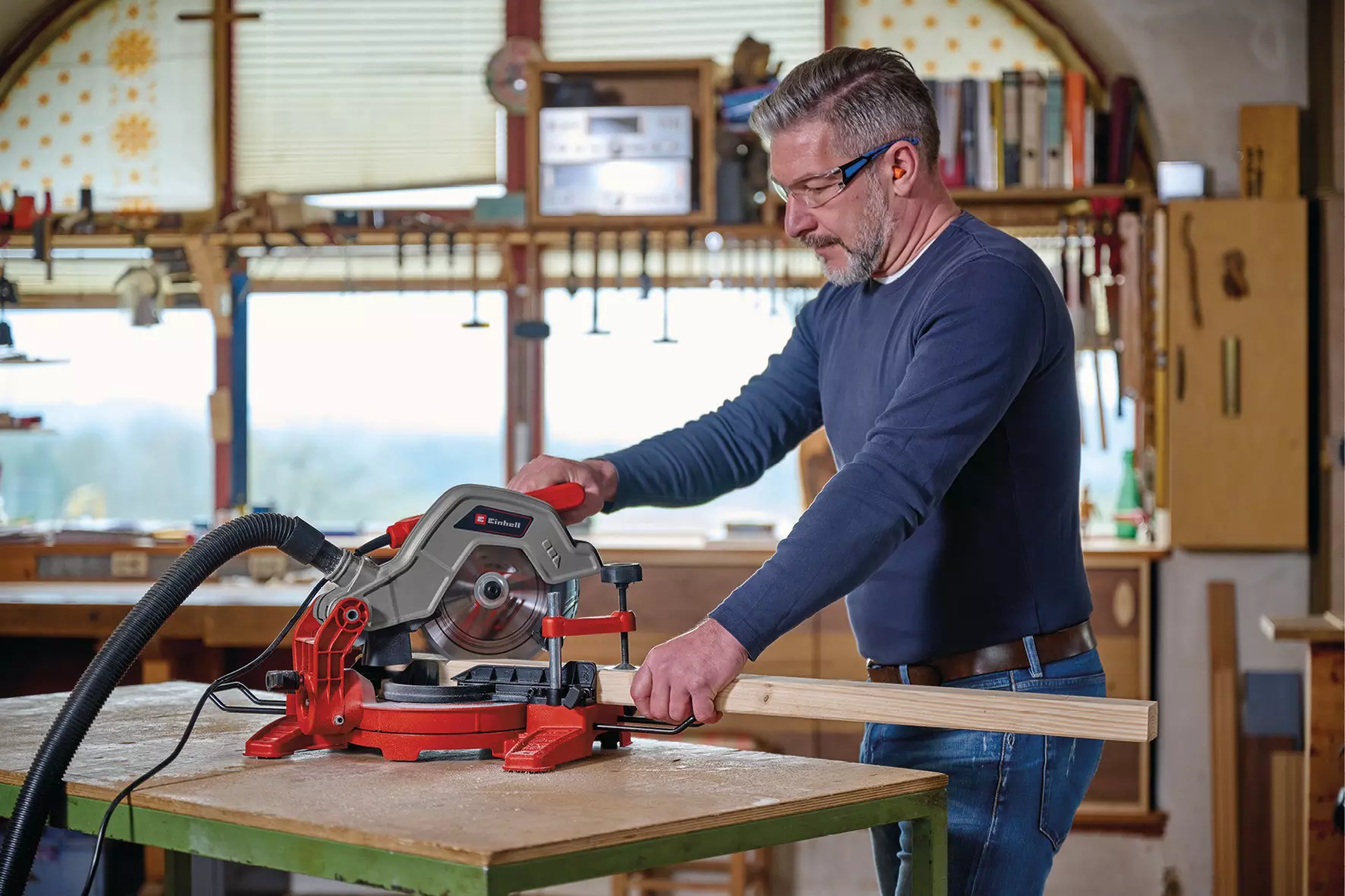 Електрически потапящ циркуляр Einhell TC-MS 216, 1600 W, 216x30 мм (4300370) - от Etools.bg Електрически потапящ циркуляр Einhell TC-MS 216, 1600 W, 216x30 мм (4300370)
