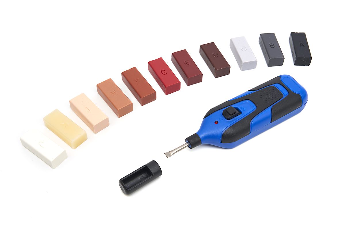 Комплект за ремонт на паркет и ламинат HBM H130003, 2 x 1.5 V - от Etools.bg Комплект за ремонт на паркет и ламинат HBM H130003, 2 x 1.5 V