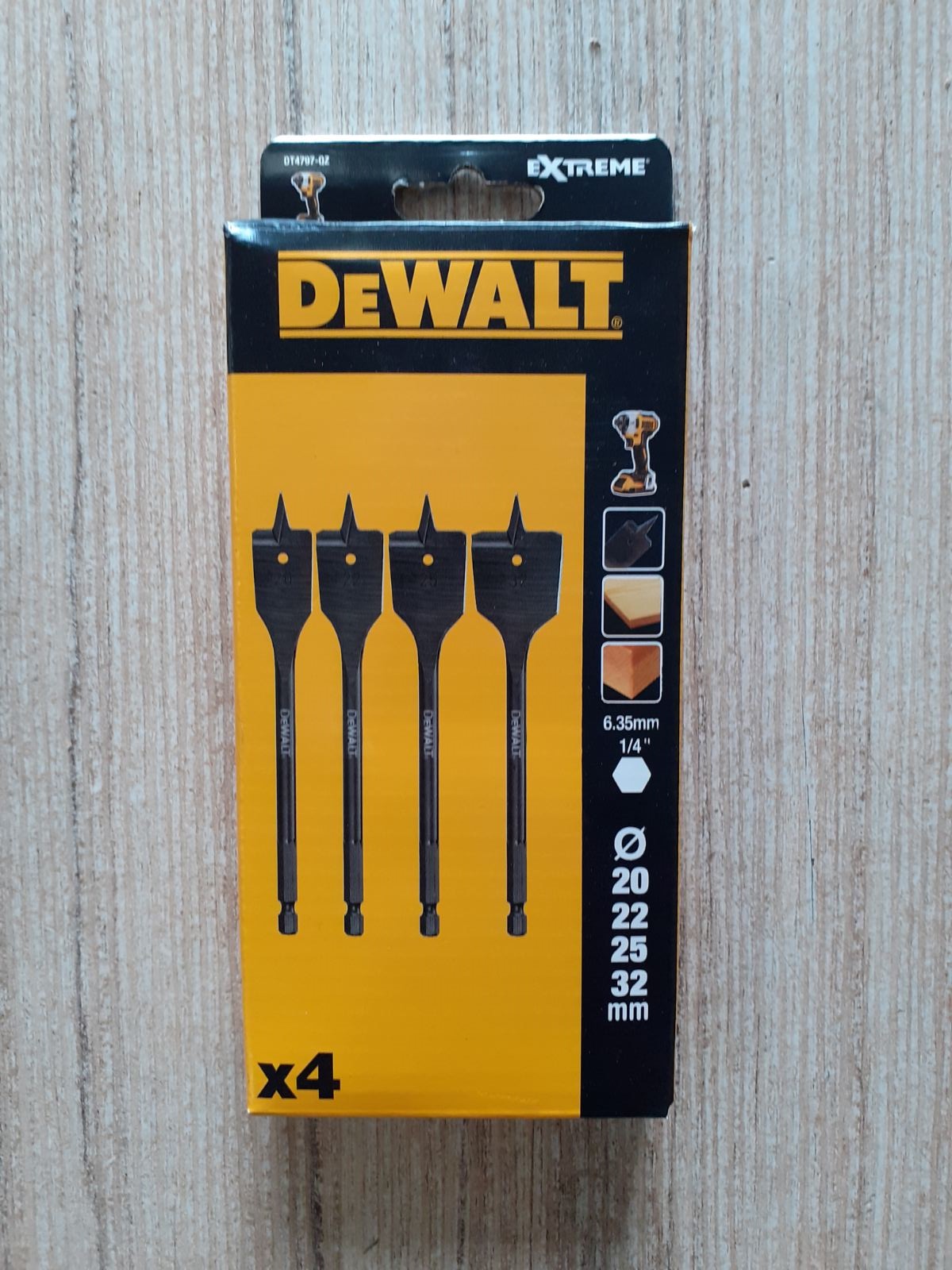 Комплект плоски свредла за дърво DeWALT DT4797-QZ, 20 - 32 мм, 4 бр.