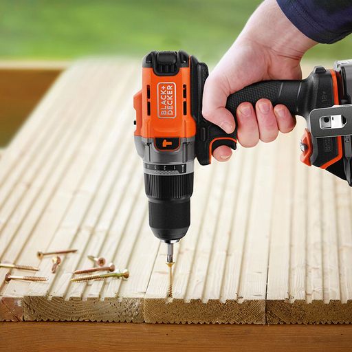 Акумулаторен ударен винтоверт Black & Decker BCD383D1XK, 18 V, 2 Ah, 45 Nm, 13 мм - от Etools.bg Акумулаторен ударен винтоверт Black & Decker BCD383D1XK, 18 V, 2 Ah, 45 Nm, 13 мм