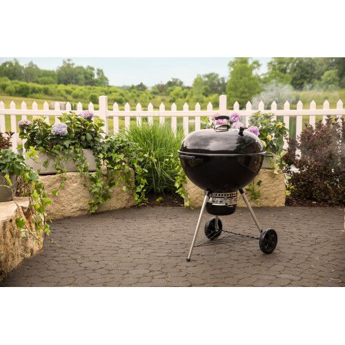 Барбекю на въглища Weber Master-Touch, 67 см (1500230) - от Etools.bg Барбекю на въглища Weber Master-Touch, 67 см (1500230)
