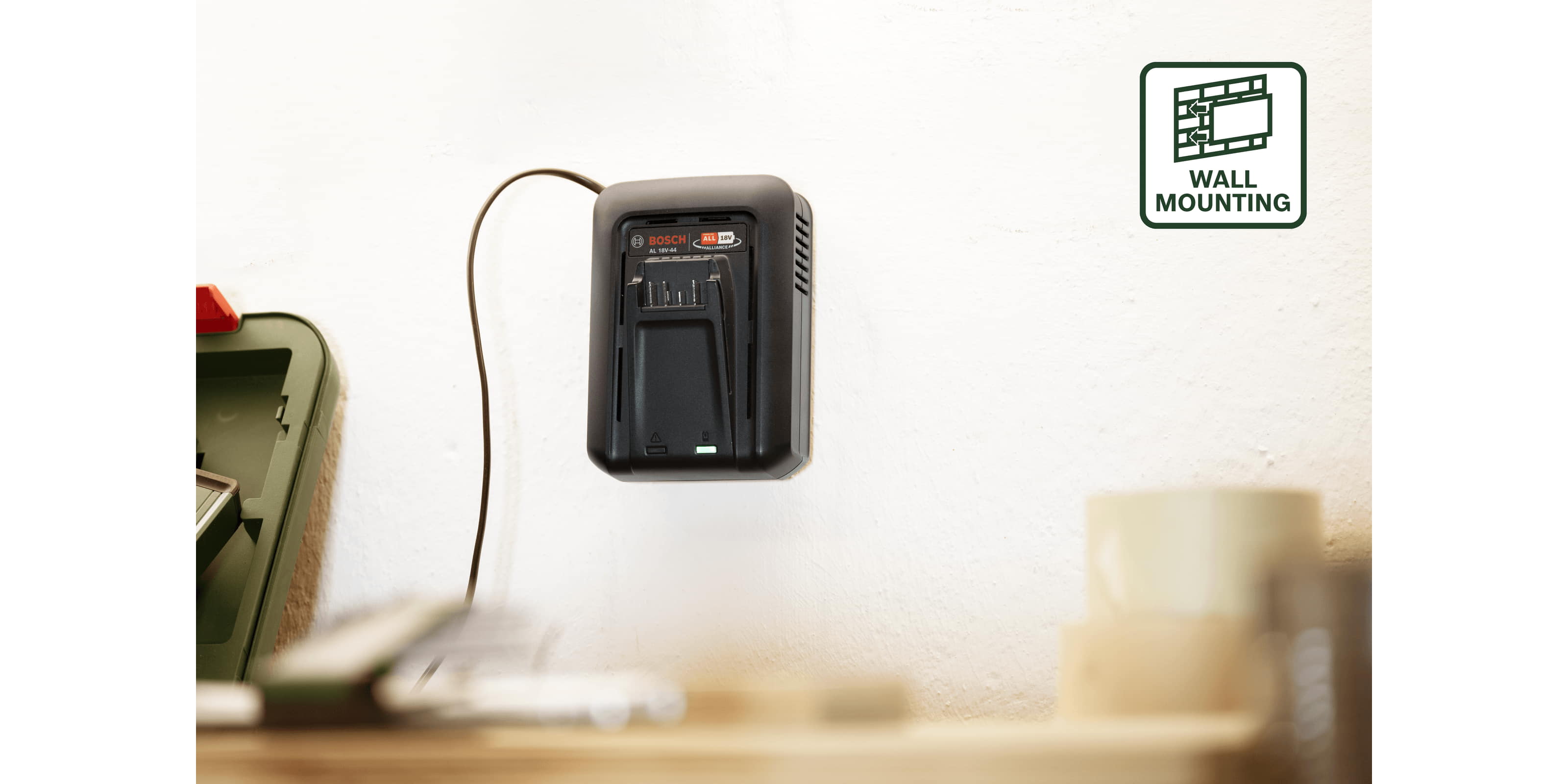 Зарядно устройство Bosch AL 18V-44, 14.4-18 V, P4A (1600A031X0) - от Etools.bg Зарядно устройство Bosch AL 18V-44, 14.4-18 V, P4A (1600A031X0)