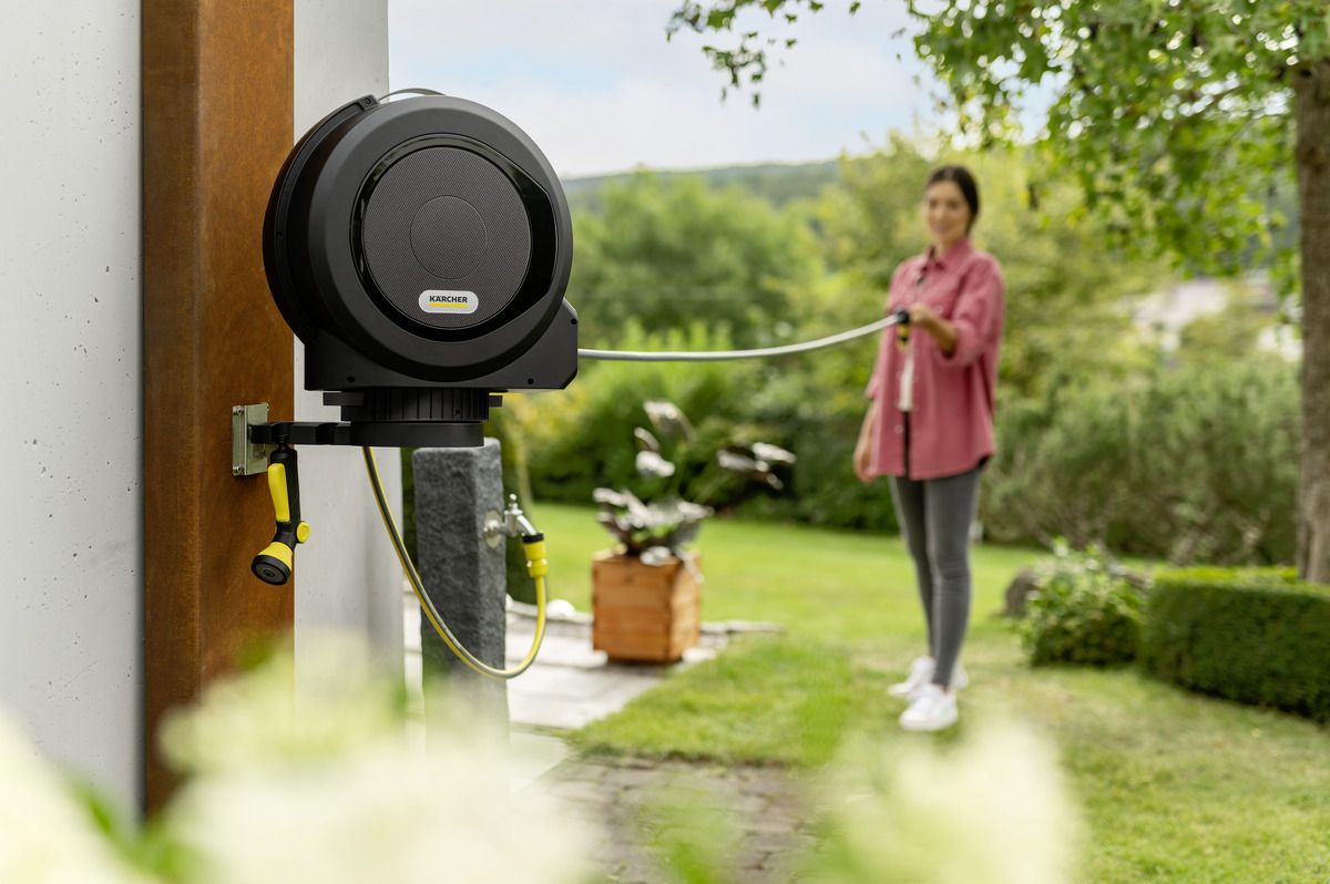 Автоматична макара с маркуч с аксесоари Karcher HBX 4.20 Automatic, 20 м, 11 мм