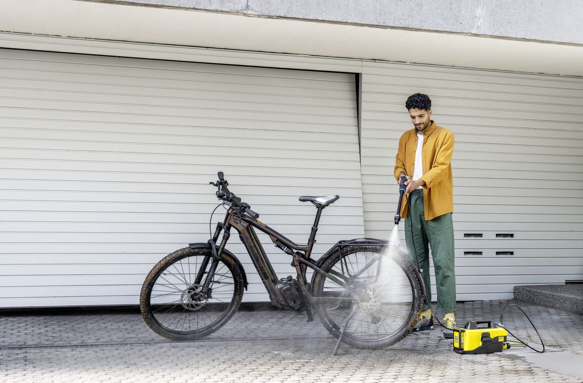 Акумулаторна водоструйка Karcher OC 6-18, 18 V, 200 л/ч, без батерии и зарядно устройство