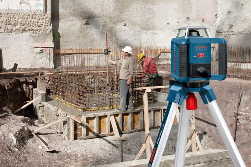 Ротационен лазерен нивелир Bosch Professional GRL 400 H + LR 1, 1.5 V, 635 nm, 400 м (0601061806)