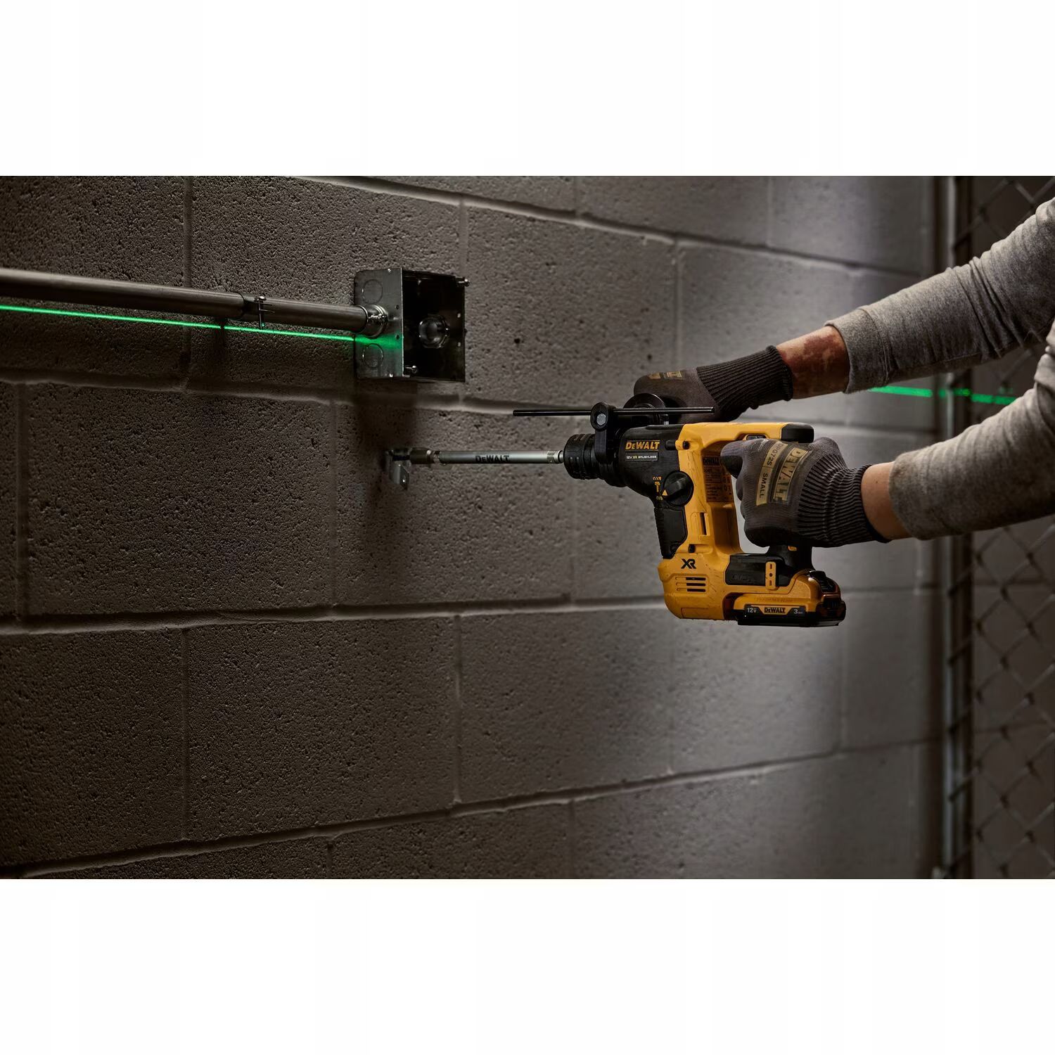 Акумулаторен перфоратор DeWALT DCH072P2, SDS-Plus, 12 V, 5 Ah, 1.1 J, 0-4280 уд/мин