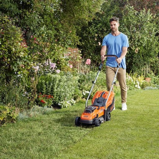 Акумулаторна косачка Black & Decker BCMW3318L2, 2x18 V, 2.5 Ah, 330 мм, 300 м2 - от Etools.bg Акумулаторна косачка Black & Decker BCMW3318L2, 2x18 V, 2.5 Ah, 330 мм, 300 м2