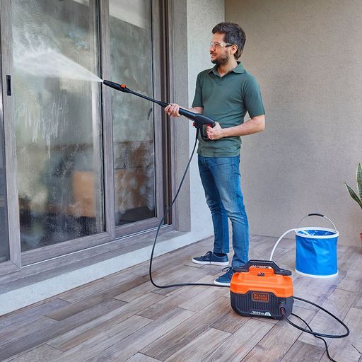 Електрическа водоструйка Black & Decker BEPW1300H, 1300 W, 110 бар - от Etools.bg Електрическа водоструйка Black & Decker BEPW1300H, 1300 W, 110 бар