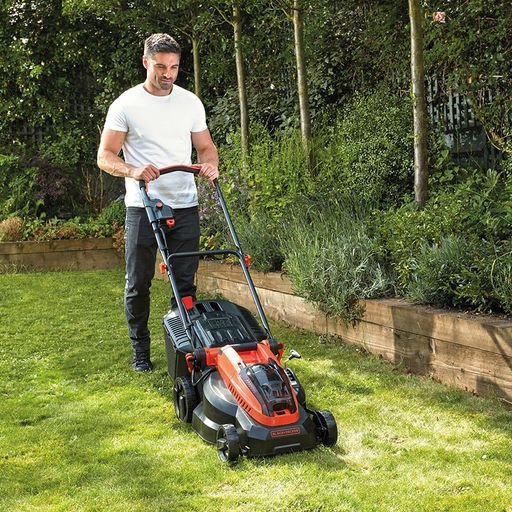 Акумулаторна косачка Black & Decker CLM3825L2, 36 V, 2.5 Ah, 380 мм, 600 м2