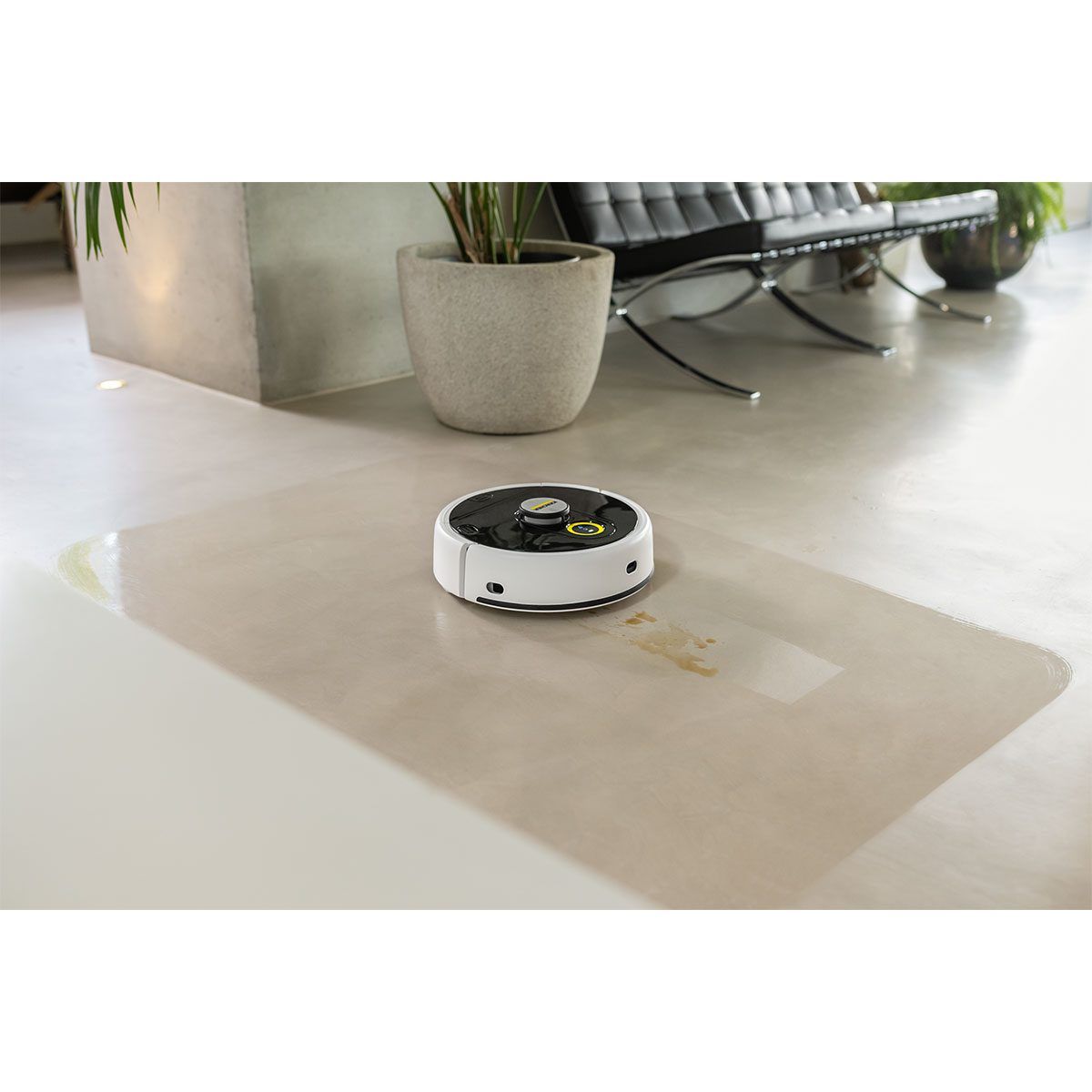 Акумулаторен миещ робот за под Karcher RCF 3, 5.2 Ah, 430 мл - от Etools.bg Акумулаторен миещ робот за под Karcher RCF 3, 5.2 Ah, 430 мл