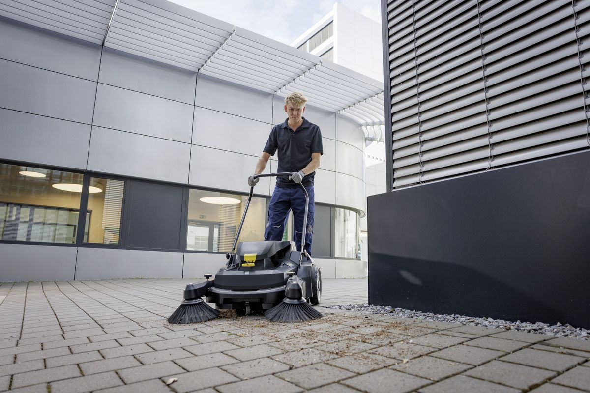 Акумулаторна метачна машина Karcher KM 70/30 C Bp Anniversary Edition, 36 V, без батерии и зарядно устройство