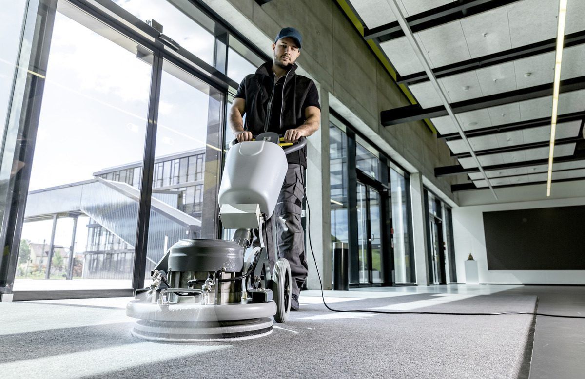 Електрическа подопочистваща машина Karcher BDS 43/ Orbital C Spray, 1100 W, 430 мм - от Etools.bg Електрическа подопочистваща машина Karcher BDS 43/ Orbital C Spray, 1100 W, 430 мм