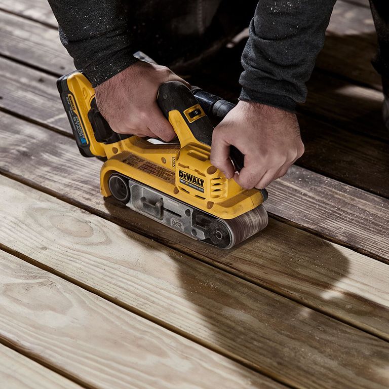 Акумулаторен лентов шлайф DeWALT DCW220NT, 18 V, 198-320 м/мин, 533x75 мм, без батерии и зарядно устройство