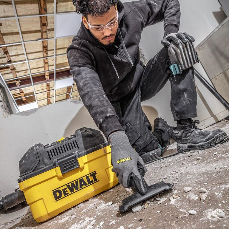 Електрическа прахосмукачка за сухо и мокро почистване DeWALT DXV23G, 1100 W, 23 л
