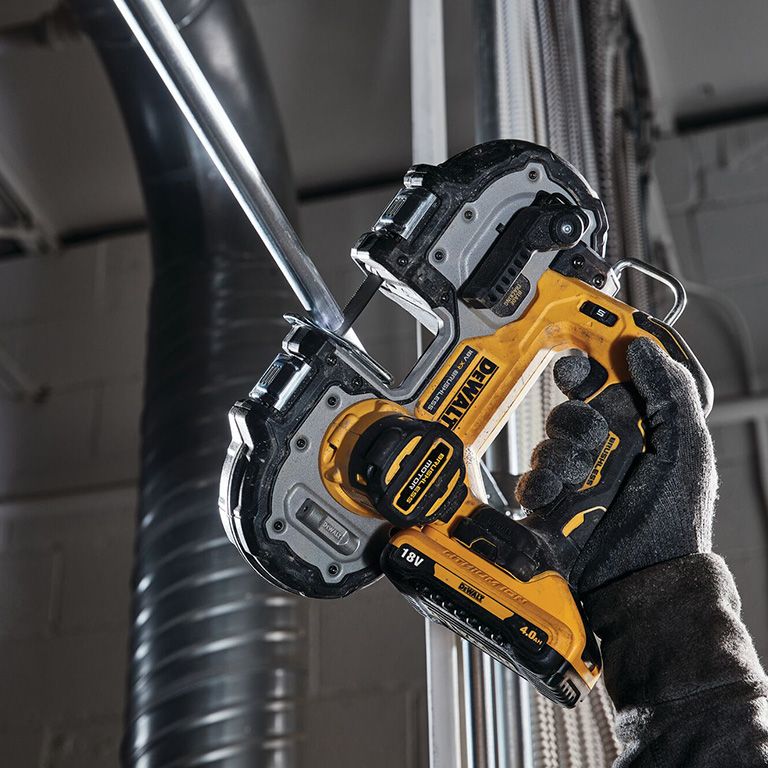 Акумулаторен лентов трион DeWALT DCS377NT, 18 V, без батерии и зарядно устройство