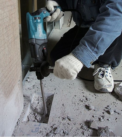 Makita HR2470 при работа с SDS-Plus длето