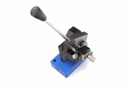 Ръчна машина за рязане на ламарина HBM 1631, 30 мм, 1 мм
