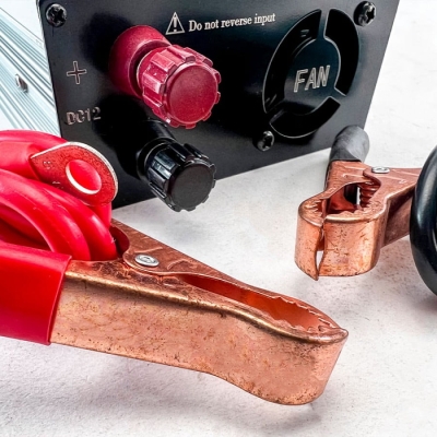 Инверторен преобразувател за напрежение Bormann BMI1010, 12 V / 230 V, 1000 W (042471)