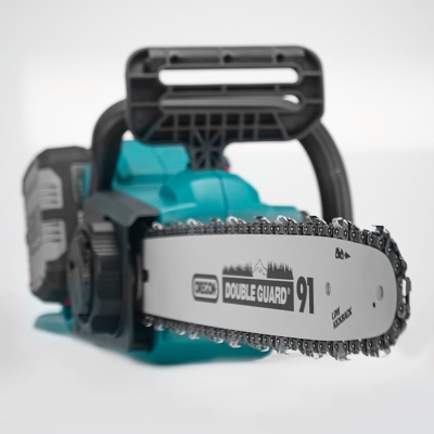 Акумулаторен верижен трион Bormann Pro BBP4500, 40 см, 2х20 V, 2х4 Ah (036432 032960 032977)