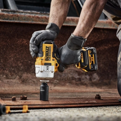 Акумулаторен ударен гайковерт DeWALT DCF961N, 18 V, 2372 Nm, без батерии и зарядно устройство