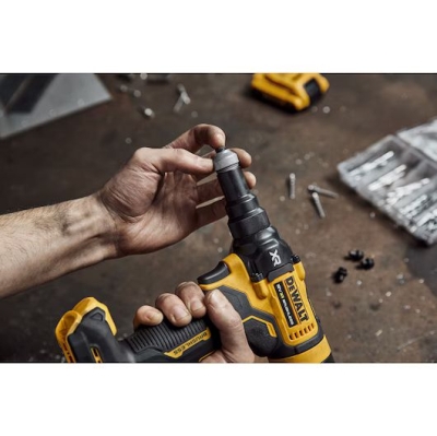 Акумулаторна нитачка DeWALT DCF403NT, 18 V, 2.4-4.8 мм, без батерии и зарядно устройство