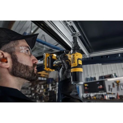 Акумулаторна нитачка DeWALT DCF403NT, 18 V, 2.4-4.8 мм, без батерии и зарядно устройство