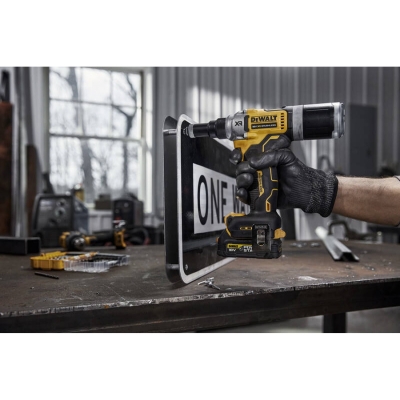 Акумулаторна нитачка DeWALT DCF414NT, 18 V, 4.8-6.4 мм, без батерии и зарядно устройство