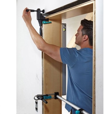 Монтажна стяга за врати телескопична Wolfcraft Pro, 600-1000 мм (3676000)