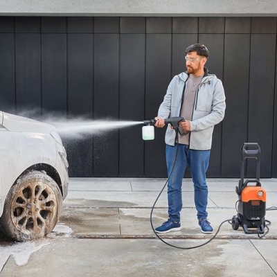 Електрическа водоструйка Black & Decker BEPW2000, 2000 W, 348 л/ч, 150 бар