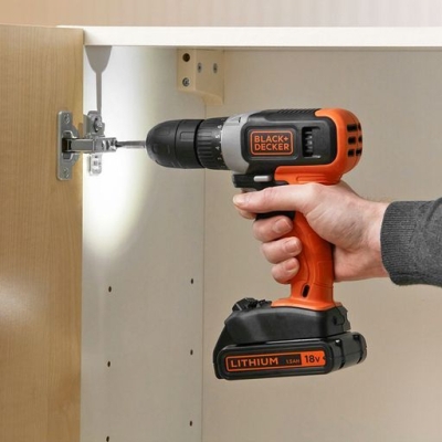 Акумулаторен винтоверт с колекторен двигател Black & Decker BCD001E2K, 18 V, 2.5 Ah, 37 Nm, 10 мм