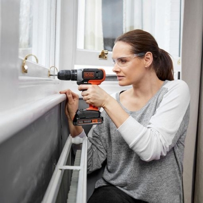 Акумулаторен винтоверт с колекторен двигател Black & Decker BCD001E2K, 18 V, 2.5 Ah, 37 Nm, 10 мм