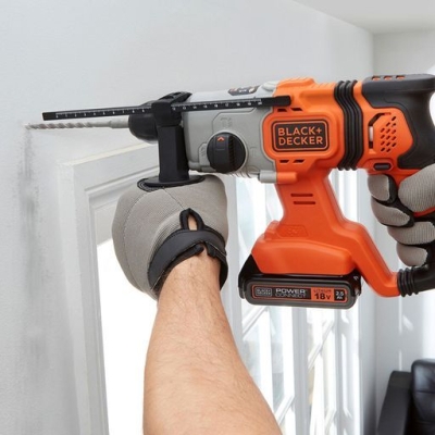 Акумулаторен перфоратор Black & Decker BCD900E2K, SDS-Plus, 18 V, 2.5 Ah, 1.2 J