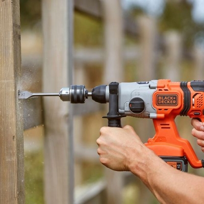 Акумулаторен перфоратор Black & Decker BCD900M1K, SDS-Plus, 18 V, 4 Ah, 1.2 J