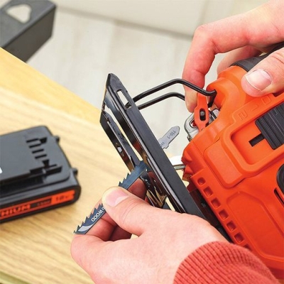Акумулаторен прободен трион Black & Decker BDCJS18N, 18 V, 0-2500 ход/мин, 19 мм, без батерии и зарядно устройство 