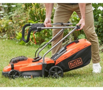 Акумулаторна косачка Black & Decker BCMW3318N, 2x18 V, 330 мм, 300 м2, без батерии и зарядно устройство