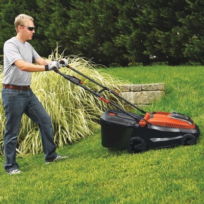 Акумулаторна косачка Black & Decker CLM3820L2, 36 V, 2 Ah, 380 мм, 250 м2